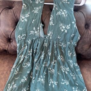 DAYTRIP by BKE TUNIC NEEDS FRONT RIBBON/STRING Never worn. Child pulled out ribb